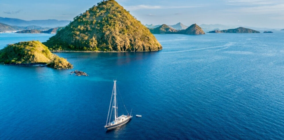 labuan bajo tour